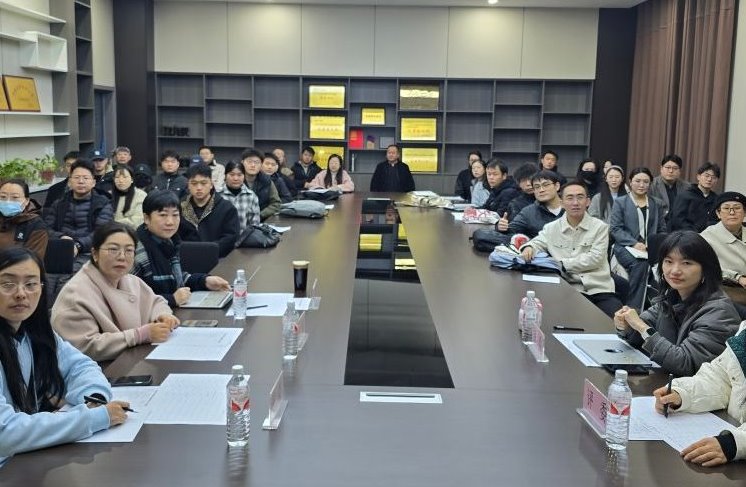 新入职教师展风采，以评促改护成长—我校成功举办新入职教师赛课活动